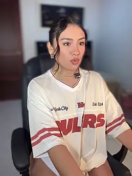 Snapshot of Ambar_pe_ chatting on October 29, 2025, 3:38 am Ambar pe online show from October 29, 2025, 3:38 am