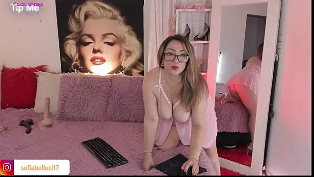 Snapshot of sofiiBell chatting on November 16, 2025, 12:59 am sofiiBell online show from November 16, 2025, 12:59 am