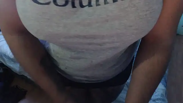 Hilarybunnyy online show from December 2, 2024, 10:51 pm