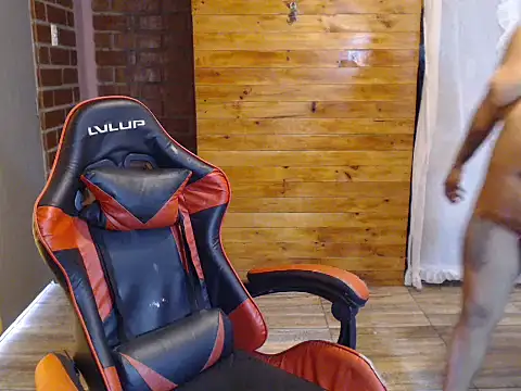 Hilarybunnyy online show from March 14, 2026, 2:12 pm