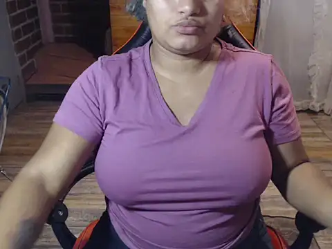 Hilarybunnyy online show from March 31, 2026, 1:07 am