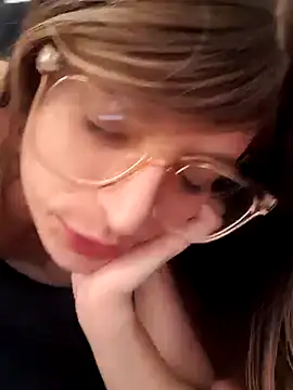 LouGabriel online show from December 8, 2024, 11:03 am