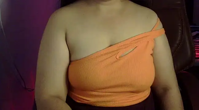 Snapshot of Maalnad_beauty chatting on February 28, 2025, 7:56 pm Maalnad beauty online show from February 28, 2025, 7:56 pm