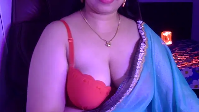 Snapshot of Maalnad_beauty chatting on September 24, 2025, 9:32 pm Maalnad beauty online show from September 24, 2025, 9:32 pm