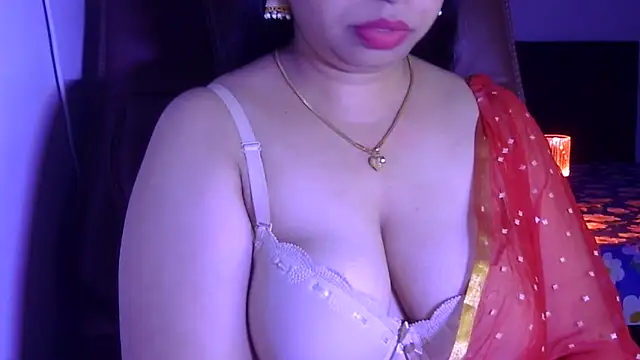 Snapshot of Maalnad_beauty chatting on September 28, 2025, 10:39 pm Maalnad beauty online show from September 28, 2025, 10:39 pm