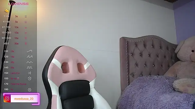 Snapshot of meedussa_20_ chatting on January 16, 2025, 5:53 am meedussa 20 online show from January 16, 2025, 5:53 am