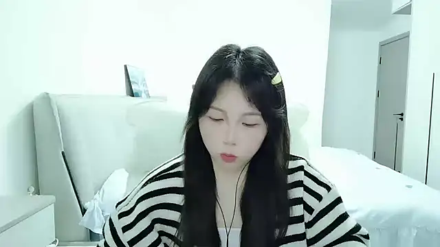 Sunset glow online show from March 18, 2026, 4:19 pm