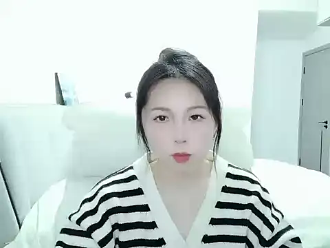 Snapshot of Sunset_glow chatting on November 26, 2025, 11:10 am Sunset glow online show from November 26, 2025, 11:10 am