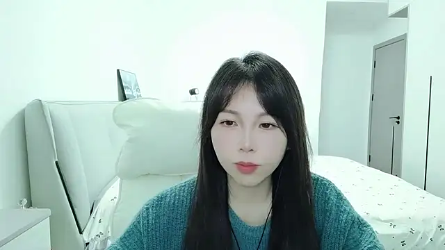 Snapshot of Sunset_glow chatting on November 22, 2025, 4:44 am Sunset glow online show from November 22, 2025, 4:44 am