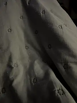 petuletra online show from September 13, 2025, 8:09 pm