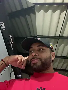 Treboolx online show from April 18, 2026, 3:20 am