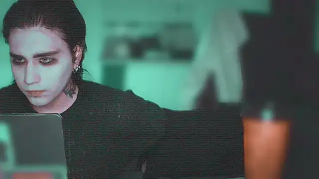 Snapshot of sademobeer chatting on April 9, 2026, 4:24 pm sademobeer online show from April 9, 2026, 4:24 pm