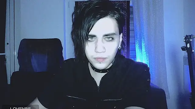 Snapshot of sademobeer chatting on December 14, 2025, 12:28 am sademobeer online show from December 14, 2025, 12:28 am