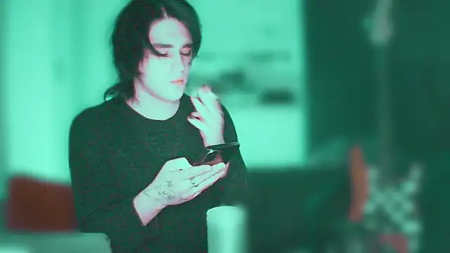 Snapshot of sademobeer chatting on April 3, 2026, 6:25 pm sademobeer online show from April 3, 2026, 6:25 pm