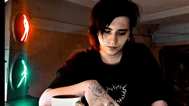 Snapshot of sademobeer chatting on February 3, 2026, 1:27 am sademobeer online show from February 3, 2026, 1:27 am