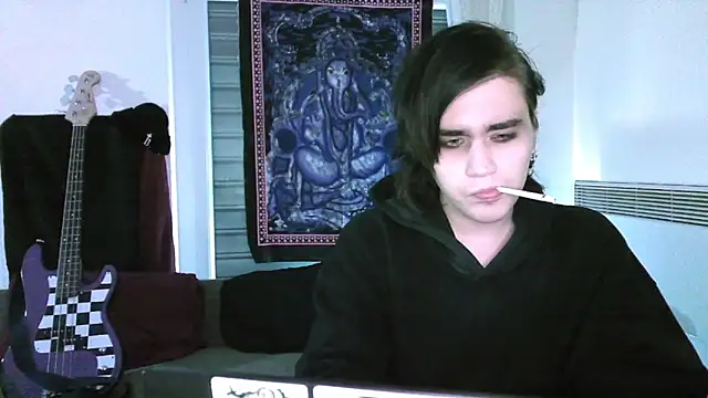 Snapshot of sademobeer chatting on March 20, 2026, 12:22 am sademobeer online show from March 20, 2026, 12:22 am