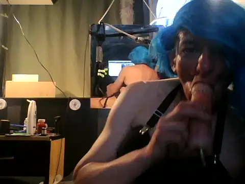 slutviki online show from April 5, 2026, 4:24 pm