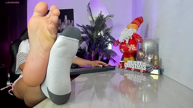 Snapshot of Amaia_Bushida chatting on November 19, 2025, 2:22 am Amaia Bushida online show from November 19, 2025, 2:22 am