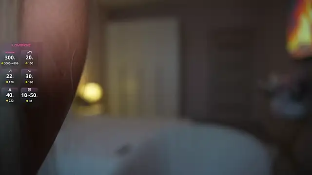 CatchMe1 online show from November 1, 2025, 5:36 am