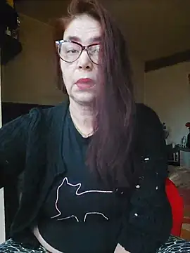 Snapshot of Love_Tina56 chatting on November 20, 2025, 6:25 am Love Tina56 online show from November 20, 2025, 6:25 am