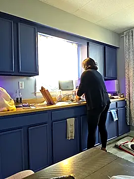 Snapshot of Nikkierosee chatting on November 12, 2025, 7:29 pm Nikkierosee online show from November 12, 2025, 7:29 pm