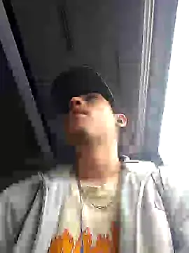 Snapshot of AlexAlejandro13 chatting on November 9, 2025, 10:03 pm AlexAlejandro13 online show from November 9, 2025, 10:03 pm