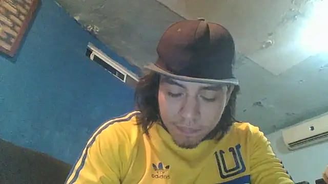 Snapshot of AlexAlejandro13 chatting on March 1, 2026, 9:31 am AlexAlejandro13 online show from March 1, 2026, 9:31 am