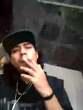 Snapshot of AlexAlejandro13 chatting on December 22, 2025, 11:49 pm AlexAlejandro13 online show from December 22, 2025, 11:49 pm