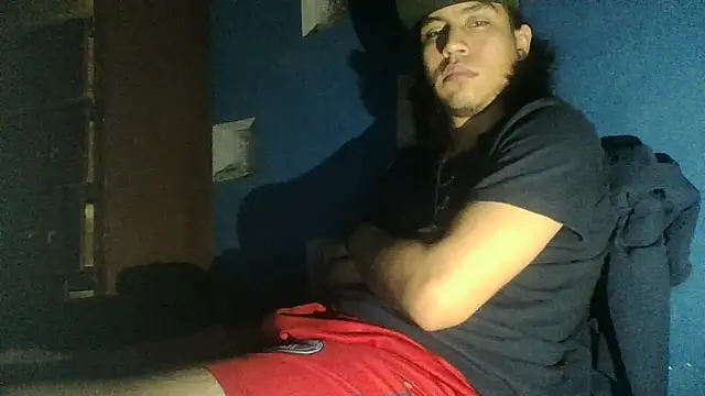 Snapshot of AlexAlejandro13 chatting on January 7, 2026, 7:57 am AlexAlejandro13 online show from January 7, 2026, 7:57 am