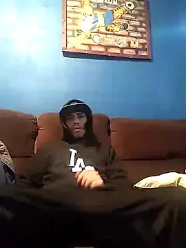 Snapshot of AlexAlejandro13 chatting on December 17, 2025, 6:46 pm AlexAlejandro13 online show from December 17, 2025, 6:46 pm