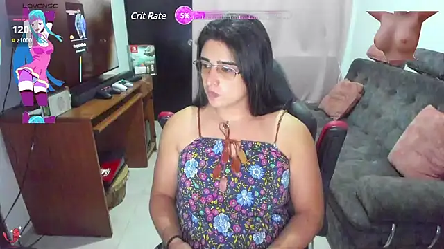 Snapshot of Khalifa_Gold chatting on February 12, 2025, 8:06 am Khalifa Gold online show from February 12, 2025, 8:06 am