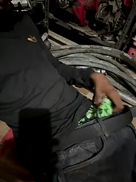 Snapshot of kiddkiekee chatting on December 22, 2025, 3:45 pm kiddkiekee online show from December 22, 2025, 3:45 pm