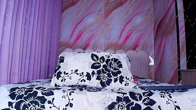 sofi decker online show from March 21, 2026, 3:08 am