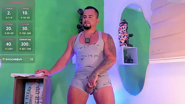 Snapshot of Ricardo_1998 chatting on December 15, 2025, 2:06 am Ricardo 1998 online show from December 15, 2025, 2:06 am