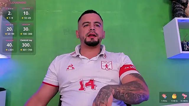 Snapshot of Ricardo_1998 chatting on December 2, 2025, 2:34 am Ricardo 1998 online show from December 2, 2025, 2:34 am