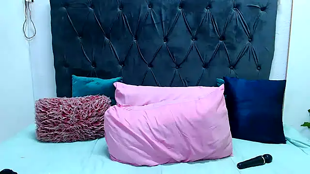 AvaOcean online show from October 3, 2025, 1:42 am