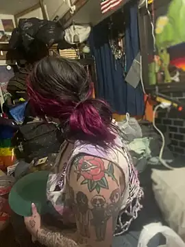 Snapshot of 1-800-FUCKYOU chatting on February 9, 2025, 6:33 am 1-800-FUCKYOU online show from February 9, 2025, 6:33 am