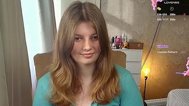 Vivian cutie online show from June 4, 2026, 3:38 pm