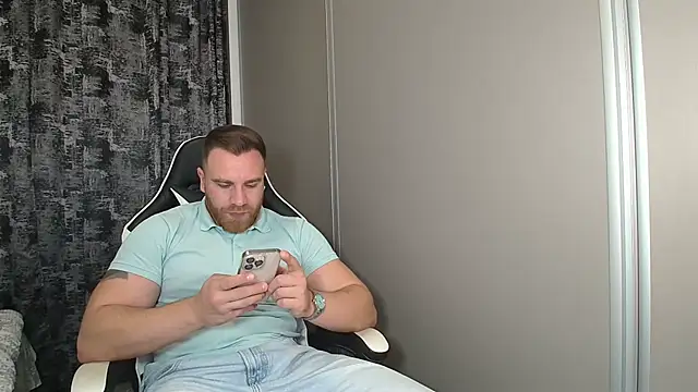 Thori92 online show from November 21, 2025, 7:46 pm