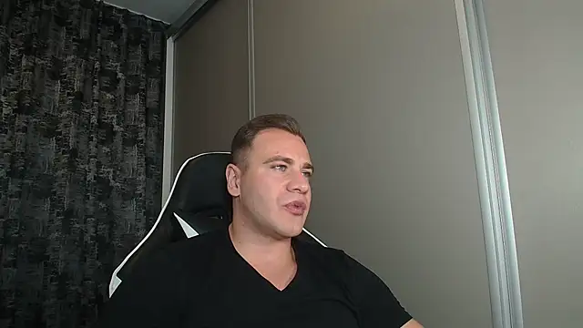 Thori92 online show from September 18, 2025, 6:11 pm