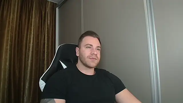 Thori92 online show from December 14, 2025, 1:06 pm