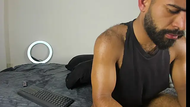 Snapshot of sweatyhairypig23 chatting on February 21, 2026, 11:51 pm sweatyhairypig23 online show from February 21, 2026, 11:51 pm