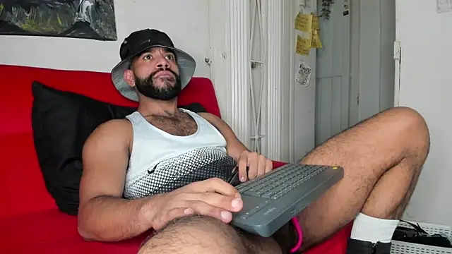 Snapshot of sweatyhairypig23 chatting on February 2, 2026, 4:22 am sweatyhairypig23 online show from February 2, 2026, 4:22 am