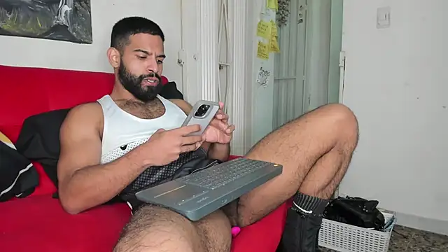 sweatyhairypig23 online show from January 11, 2026, 3:57 am