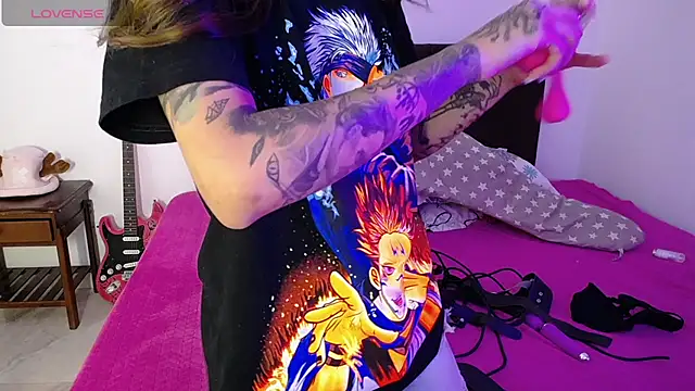 Snapshot of I_am_kim chatting on October 31, 2025, 1:46 am I am kim online show from October 31, 2025, 1:46 am