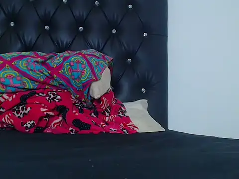 jeancarloscum12 online show from December 3, 2025, 9:36 pm