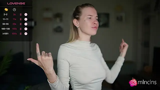 melanielwithu online show from September 21, 2025, 3:28 pm