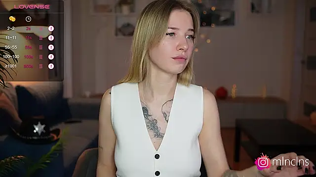 melanielwithu online show from October 31, 2025, 11:18 am