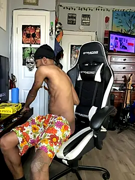 Snapshot of spideyzaddy chatting on September 23, 2025, 10:06 pm spideyzaddy online show from September 23, 2025, 10:06 pm