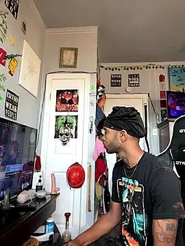 Snapshot of spideyzaddy chatting on September 19, 2025, 9:19 pm spideyzaddy online show from September 19, 2025, 9:19 pm